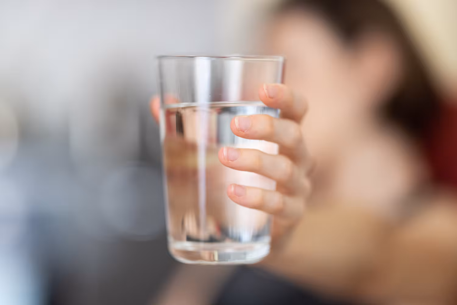 Waarom krijg je dorst van alcohol?
